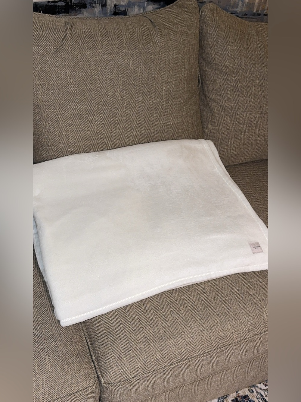 KATE SPADE NEW YORK DESIGNER KING SIZE WHITE BLANKET 100% POLYESTER SUPER SOFT